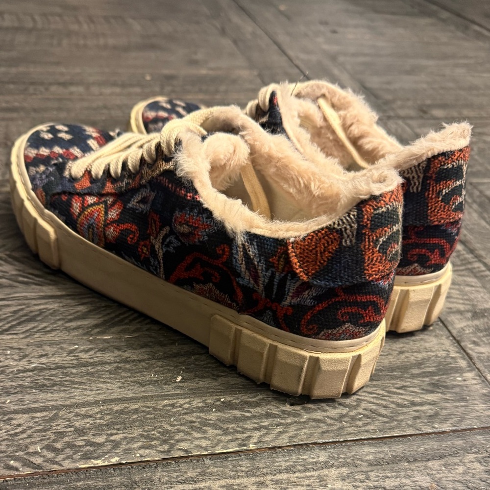 Farm Rio Sneakers Ainika Floral Platform Faux‎ Fur Lined Tennis Shoe Size 9.5 - Picture 6 of 6